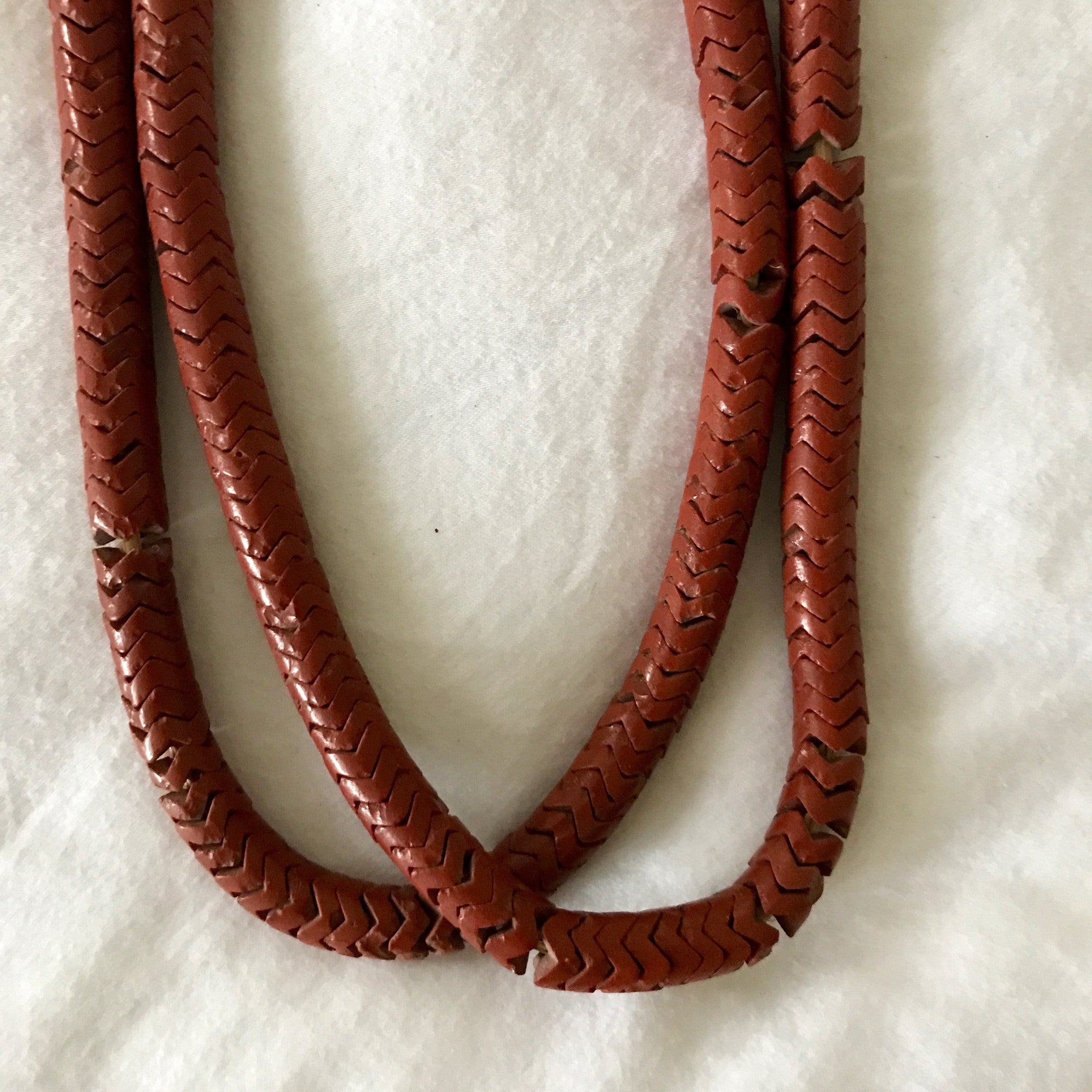 vintage snake vertebrea trading beads 01